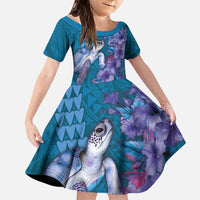 Hawaiian Turtle Love Couple Family Matching Puletasi and Hawaiian Shirt - Sweet Hibiscus and Kakau Pattern Sapphire Color LT03 Daughter's Dress Blue - Polynesian Pride