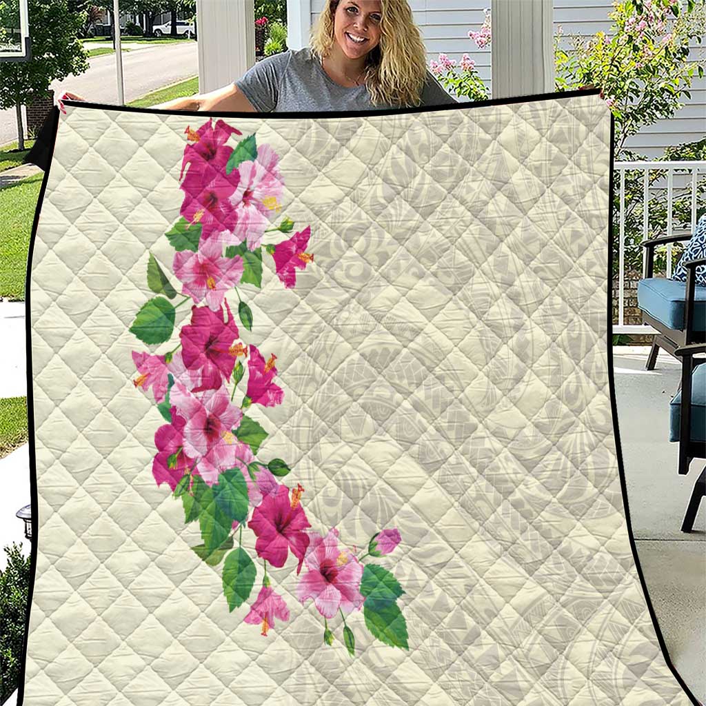 Hawaiian Hibiscus and Art Polynesian Tattoo Quilt Beige Color