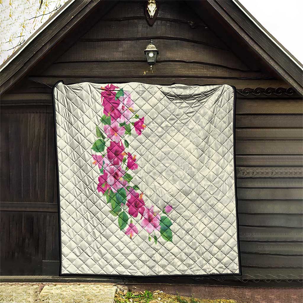 Hawaiian Hibiscus and Art Polynesian Tattoo Quilt Beige Color