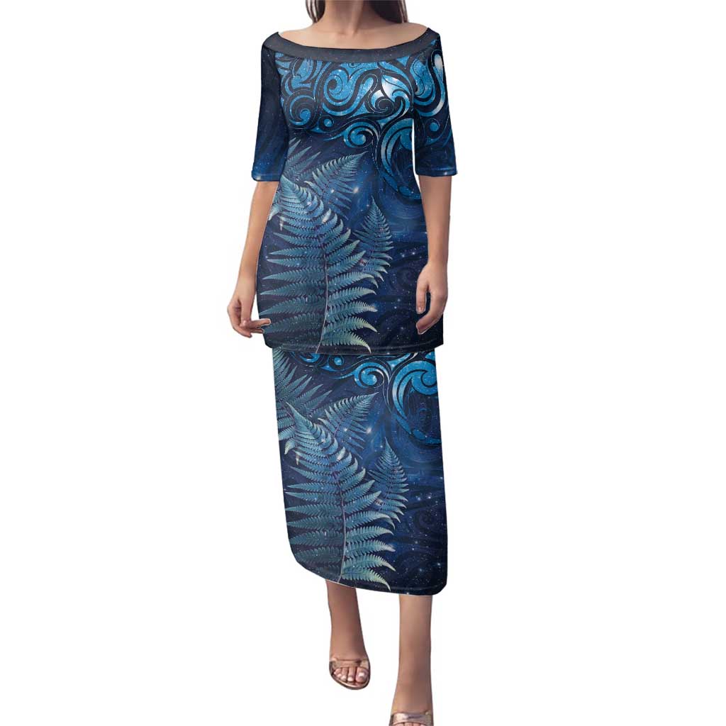Matariki New Zealand Maori Silver Fern Family Matching Puletasi and Hawaiian Shirt Galaxy Blue Sky Style LT03 Mom's Dress Blue - Polynesian Pride