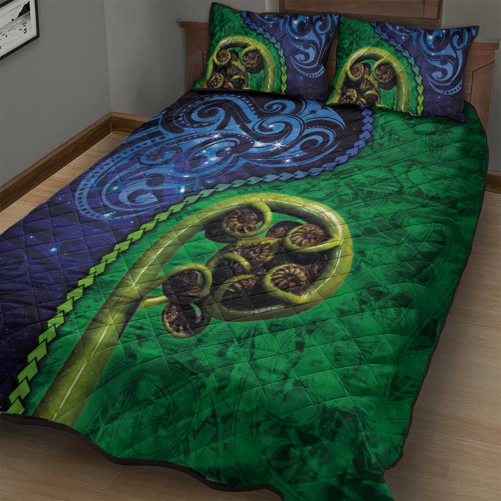 New Zealand Matariki Fern Frond Koru Quilt Bed Set with Galaxy Blue Sky and Green Paua Shell Art LT03 - Polynesian Pride