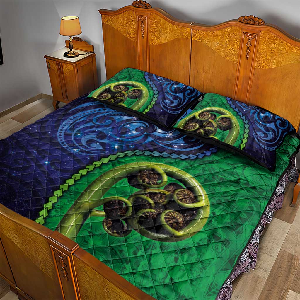 New Zealand Matariki Fern Frond Koru Quilt Bed Set with Galaxy Blue Sky and Green Paua Shell Art LT03 - Polynesian Pride
