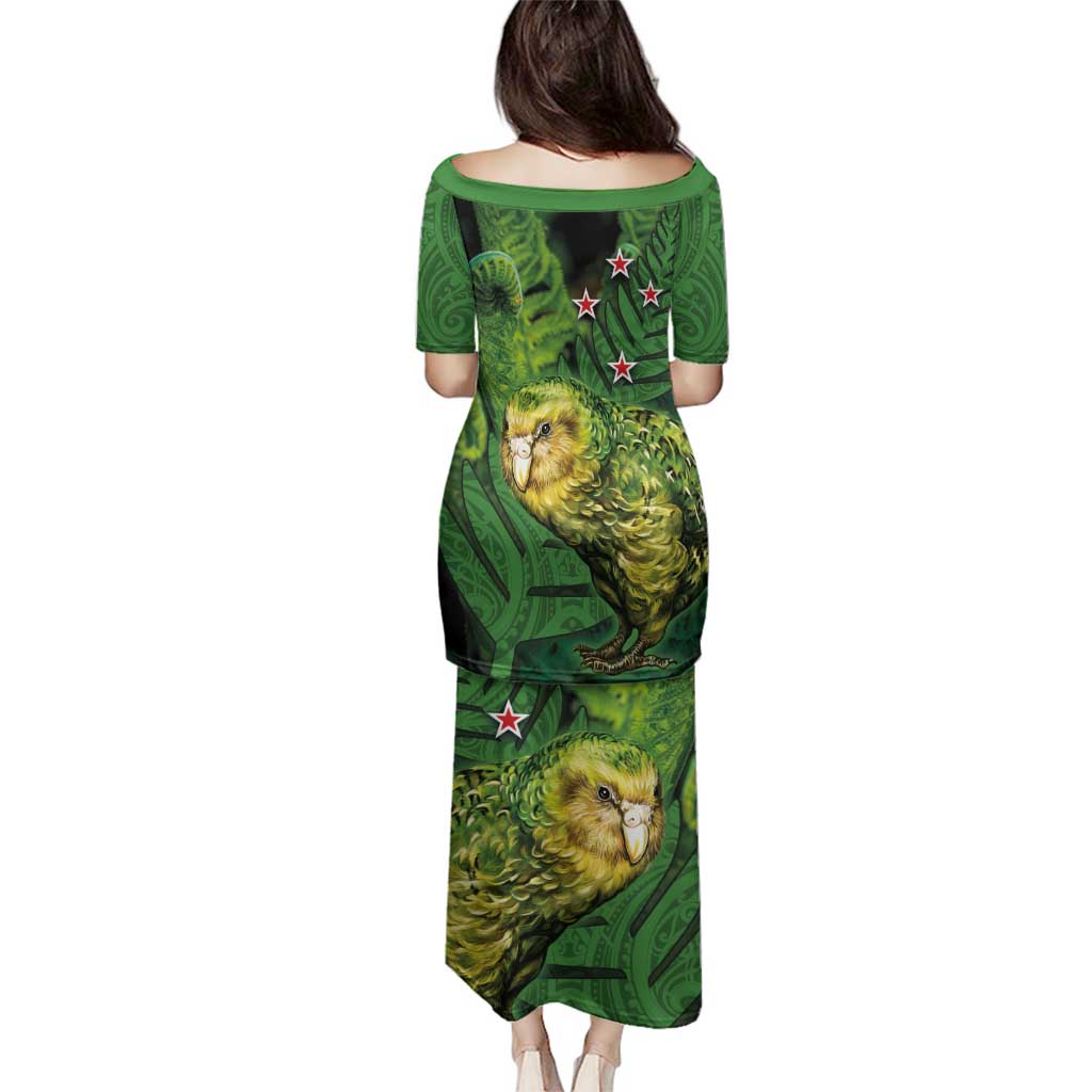 New Zealand Kākāpō Family Matching Puletasi and Hawaiian Shirt Silver Fern with Close up of Green Fern Leaves and Maori Tattoo