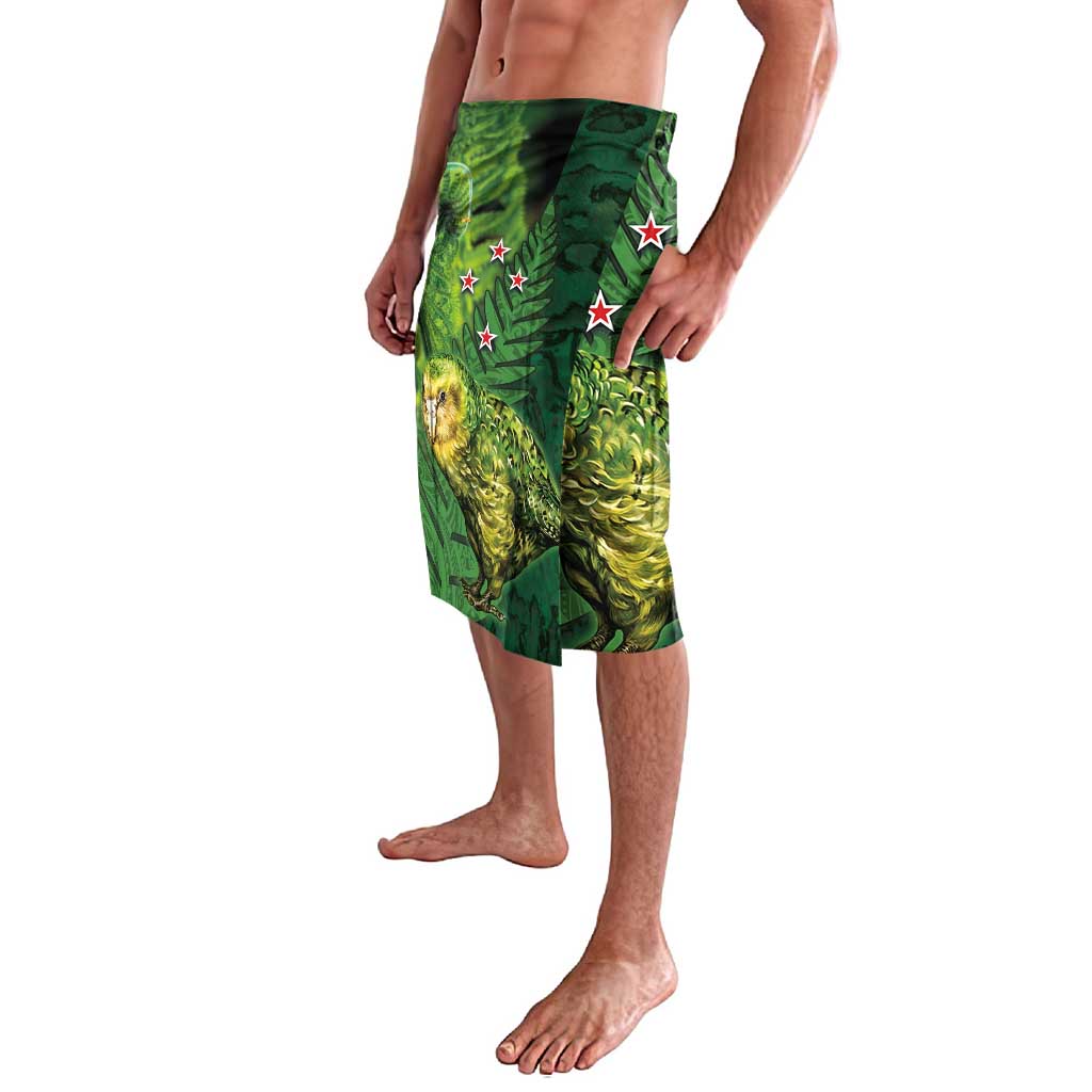 New Zealand Kākāpō Lavalava Silver Fern with Close up of Green Fern Leaves and Maori Tattoo