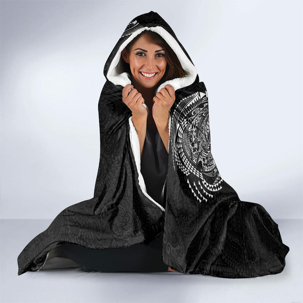 Hawaiian Kakau Tribal Sea Animals Tattoos Hooded Blanket Black Color