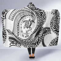 Hawaiian Turtle and Shark Hooded Blanket Kakau Tribal with Polynesian Pattern White Color LT03 One Size White - Polynesian Pride