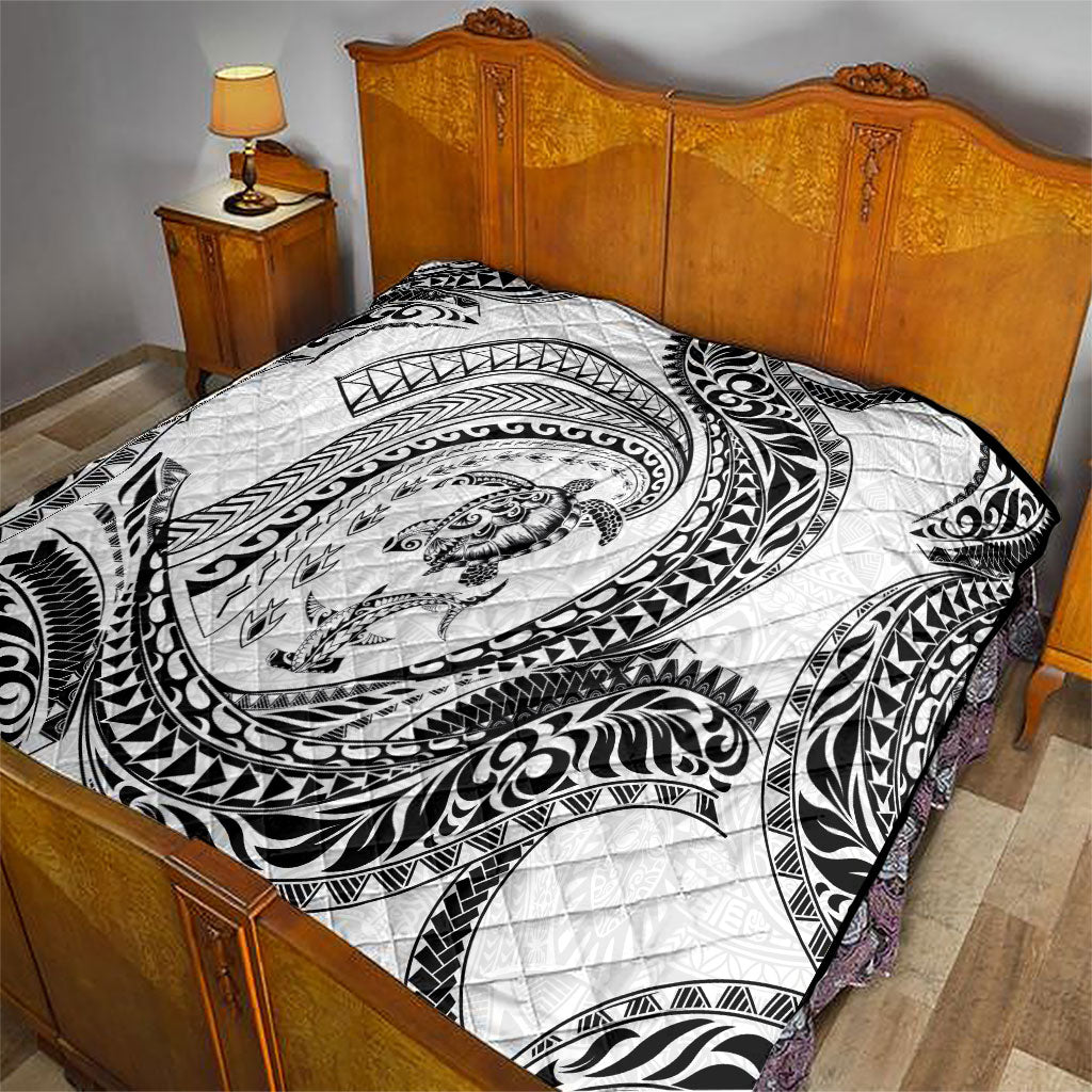 Hawaiian Turtle and Shark Quilt Kakau Tribal with Polynesian Pattern White Color LT03 - Polynesian Pride
