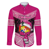Personalised Tonga Christmas Family Matching Long Sleeve Bodycon Dress and Hawaiian Shirt Tongan Coat of Arms Santa With Ngatu Pattern Christmas Pink Style LT03 Dad's Shirt - Long Sleeve Pink - Polynesian Pride