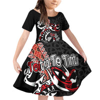 Aotearoa Toitu Te Tiriti Family Matching Off Shoulder Short Dress and Hawaiian Shirt Maori Taniwha Haka - Honour the Treaty LT03 Daughter's Dress Black - Polynesian Pride