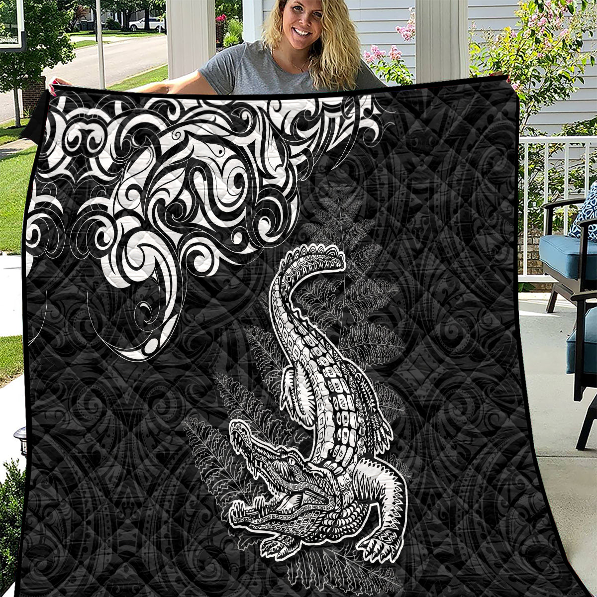 New Zealand Crocodile Tattoo and Fern Quilt Maori Pattern LT03 Black - Polynesian Pride