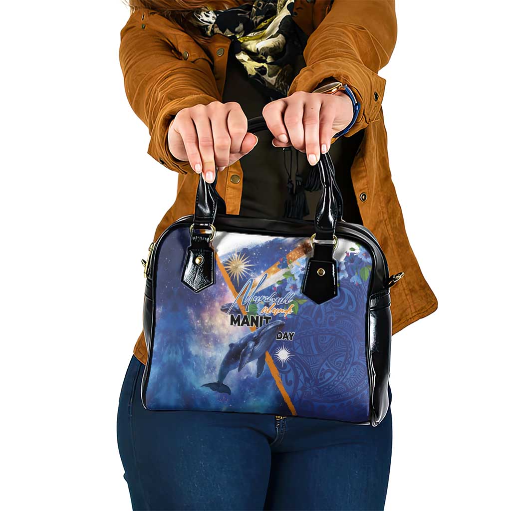 Marshall Islands Manit Day Shoulder Handbag Grunge National Flag with Whales and Tribal Tattoos LT03 One Size Blue - Polynesian Pride