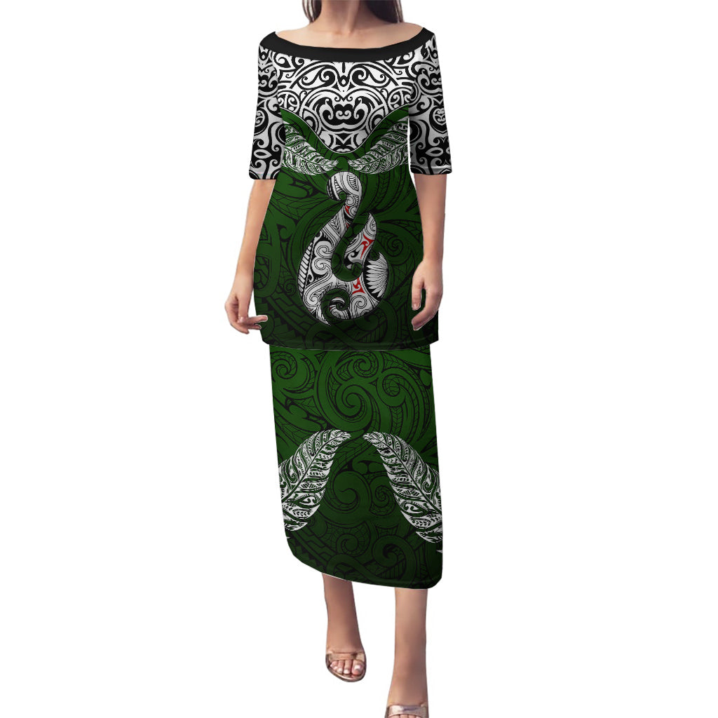 Aotearoa New Zealand Puletasi Silver Fern and Matau with Maori Tribal Green Style LT03 Long Dress Green - Polynesian Pride