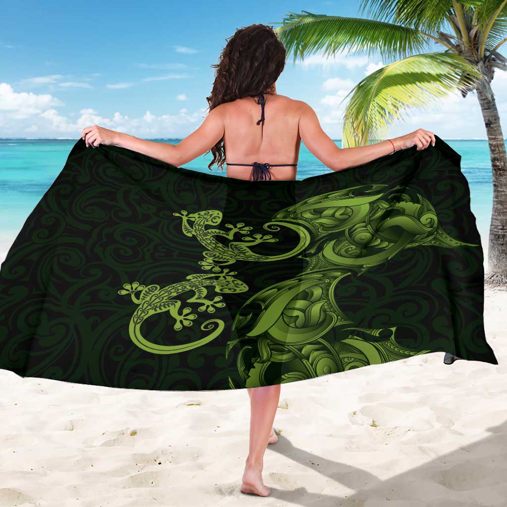 New Zealand Gecko Maori Art Tattoo Sarong
