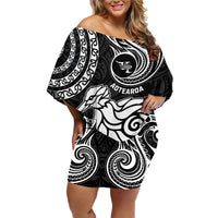 Personalised New Zealand Family Matching Off Shoulder Short Dress and Hawaiian Shirt Stylized Kiwi Bird Tattoo Mix Koru Circle and Maori Ethnic Vibe LT03 Mom's Dress Black - Polynesian Pride