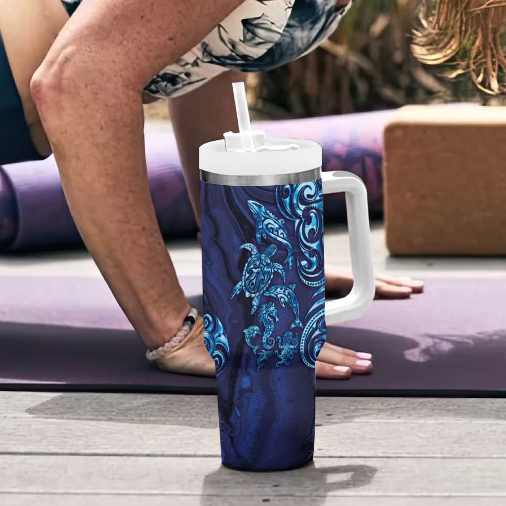 New Zealand Connecting with Seas Tumbler With Handle Maori Tribal and Sea Animals Tattoo - Sea Texture Glass Style LT03 - Polynesian Pride