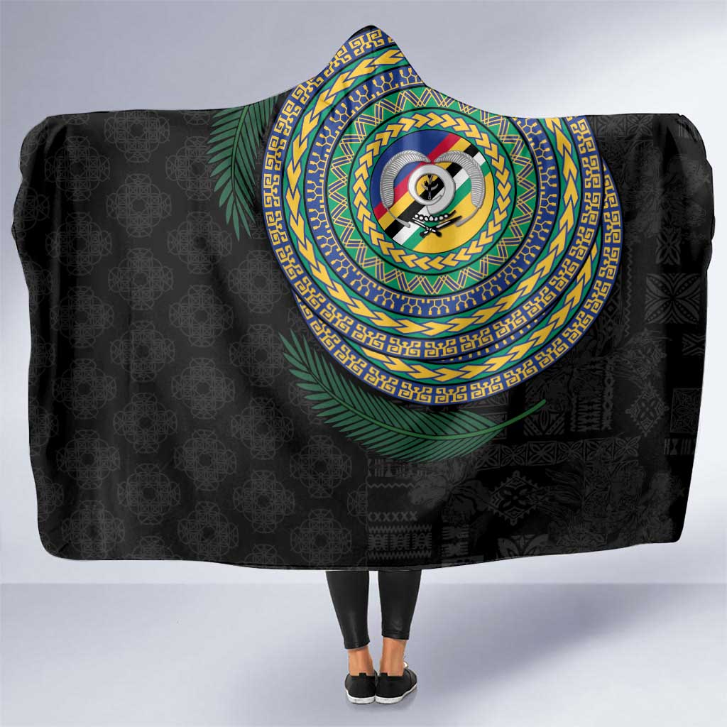 Torba Tribal Tattoo with Namele Leaves Hooded Blanket