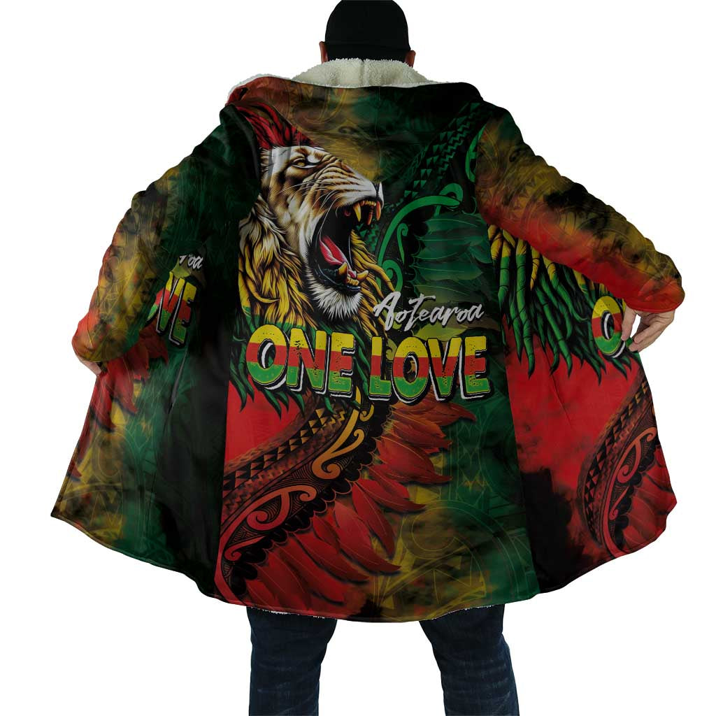 Aotearoa One Love Cloak Reggae Lion with Kakahu Huruhuru