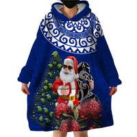 Personalized New Zealand Christmas Wearable Blanket Hoodie Maori Santa Pikorua and Pohutukawa Meri Kirihimete Blue LT03 - Polynesian Pride