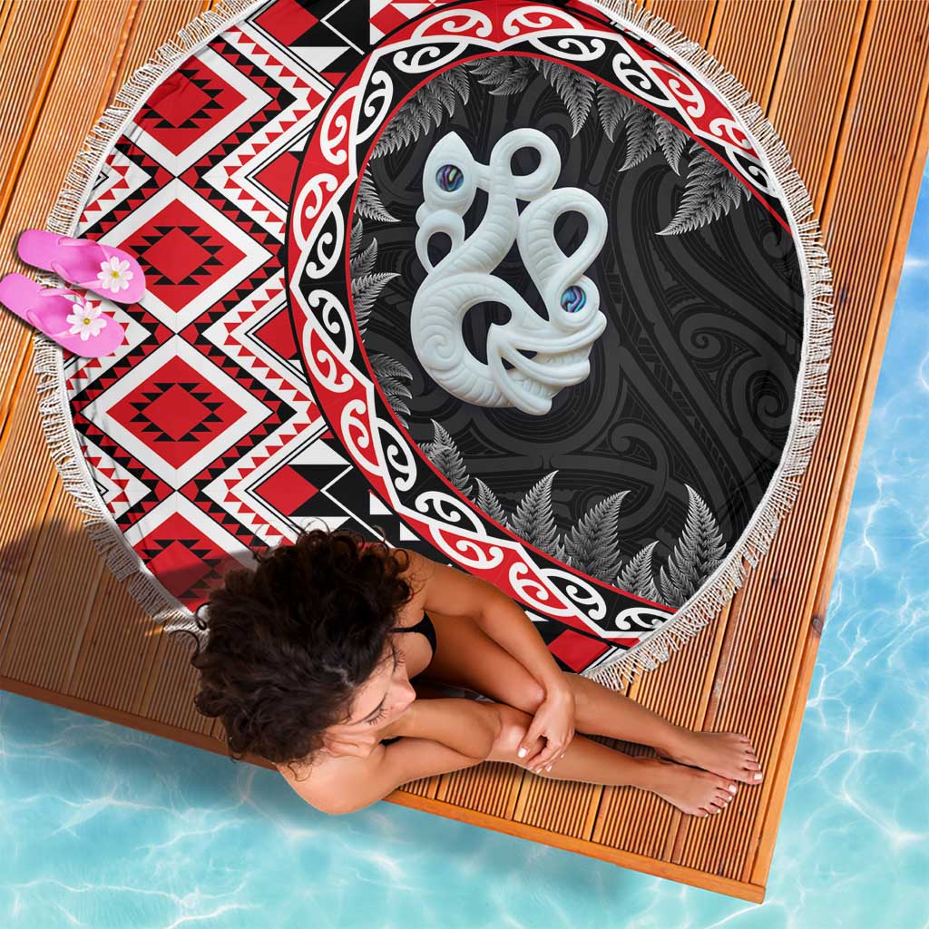 Red Taniko Motif Aotearoa Manaia and Silver Fern Beach Blanket