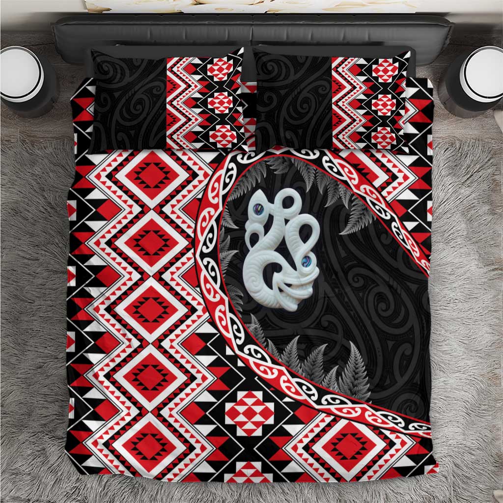 Red Taniko Motif Aotearoa Manaia and Silver Fern Bedding Set