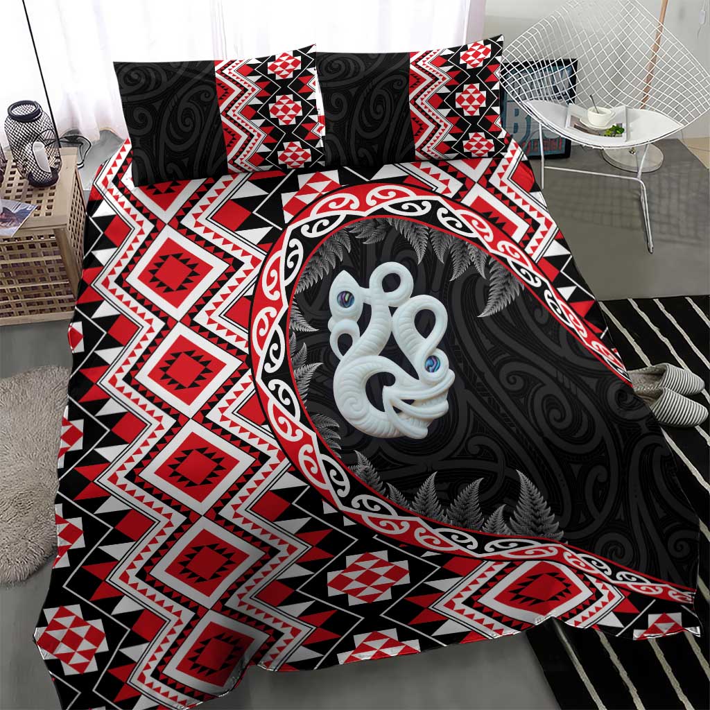 Red Taniko Motif Aotearoa Manaia and Silver Fern Bedding Set