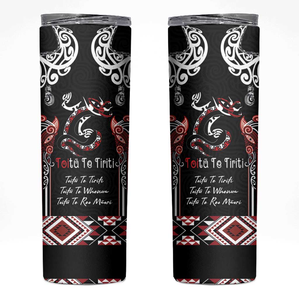 Aotearoa Toitu Te Tiriti-Maori Taniwha Skinny Tumbler Toitu Te Whenua Toitu Te Reo Maori LT03 Black - Polynesian Pride