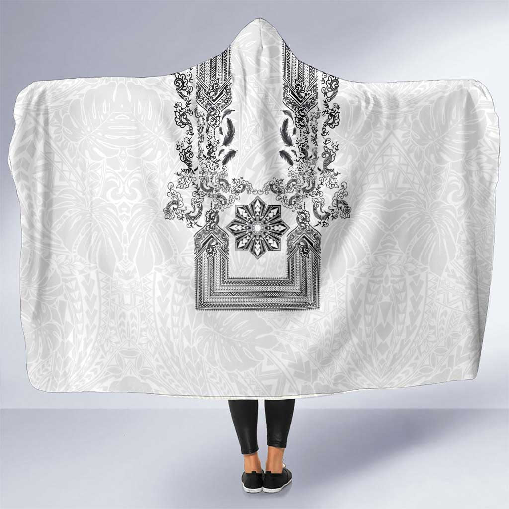 Philippines Barong Style Hooded Blanket with Polynesian Art and Leaf Motif Black-White Color LT03 One Size White - Polynesian Pride
