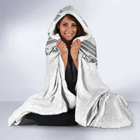 Philippines Barong Style Hooded Blanket with Polynesian Art and Leaf Motif Black-White Color LT03 - Polynesian Pride