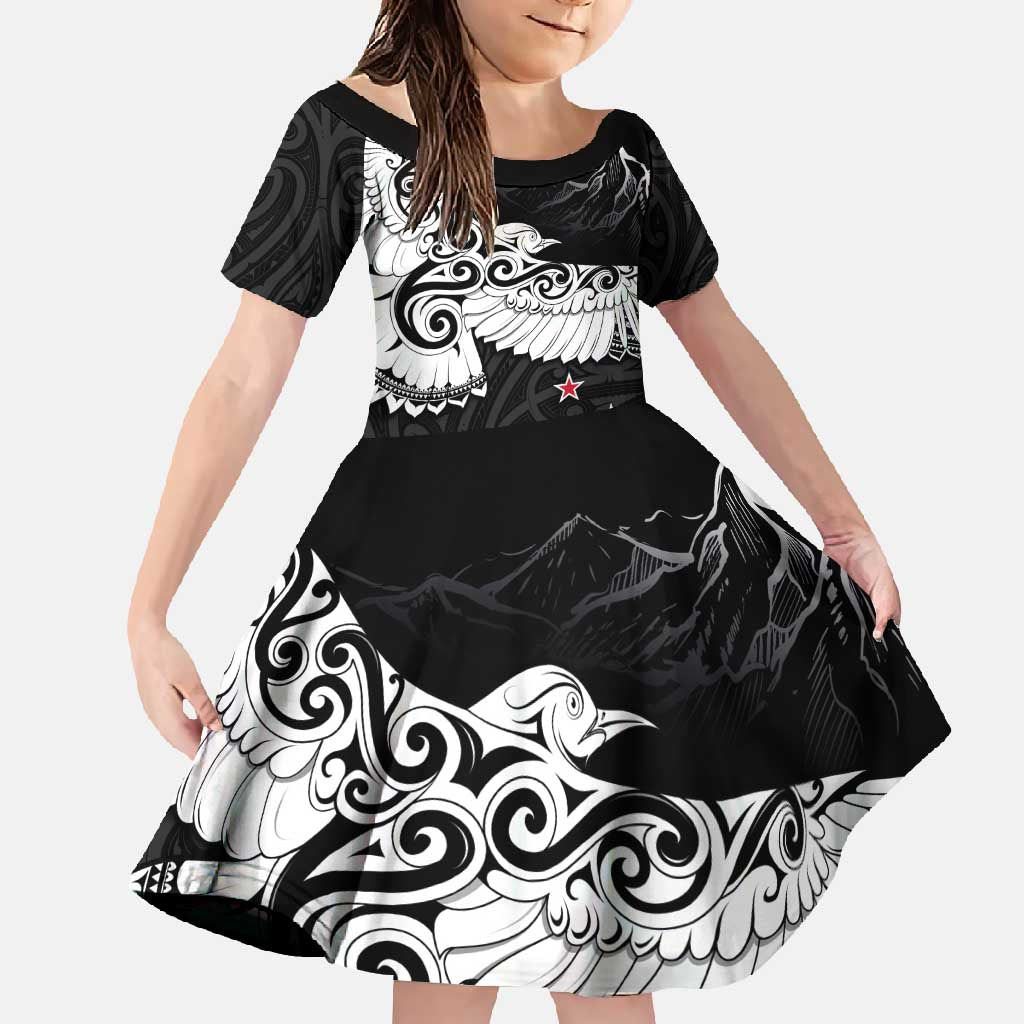 New Zealand Kea Bird Family Matching Off Shoulder Maxi Dress and Hawaiian Shirt Maori Tattoo and Silver Fern Black Color LT03 Daughter's Dress Black - Polynesian Pride