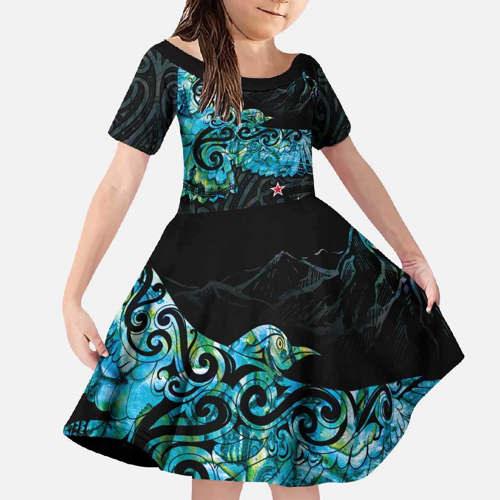 New Zealand Kea Bird Family Matching Short Sleeve Bodycon Dress and Hawaiian Shirt Maori Tattoo and Silver Fern Paua Shell Style LT03 Daughter's Dress Black - Polynesian Pride