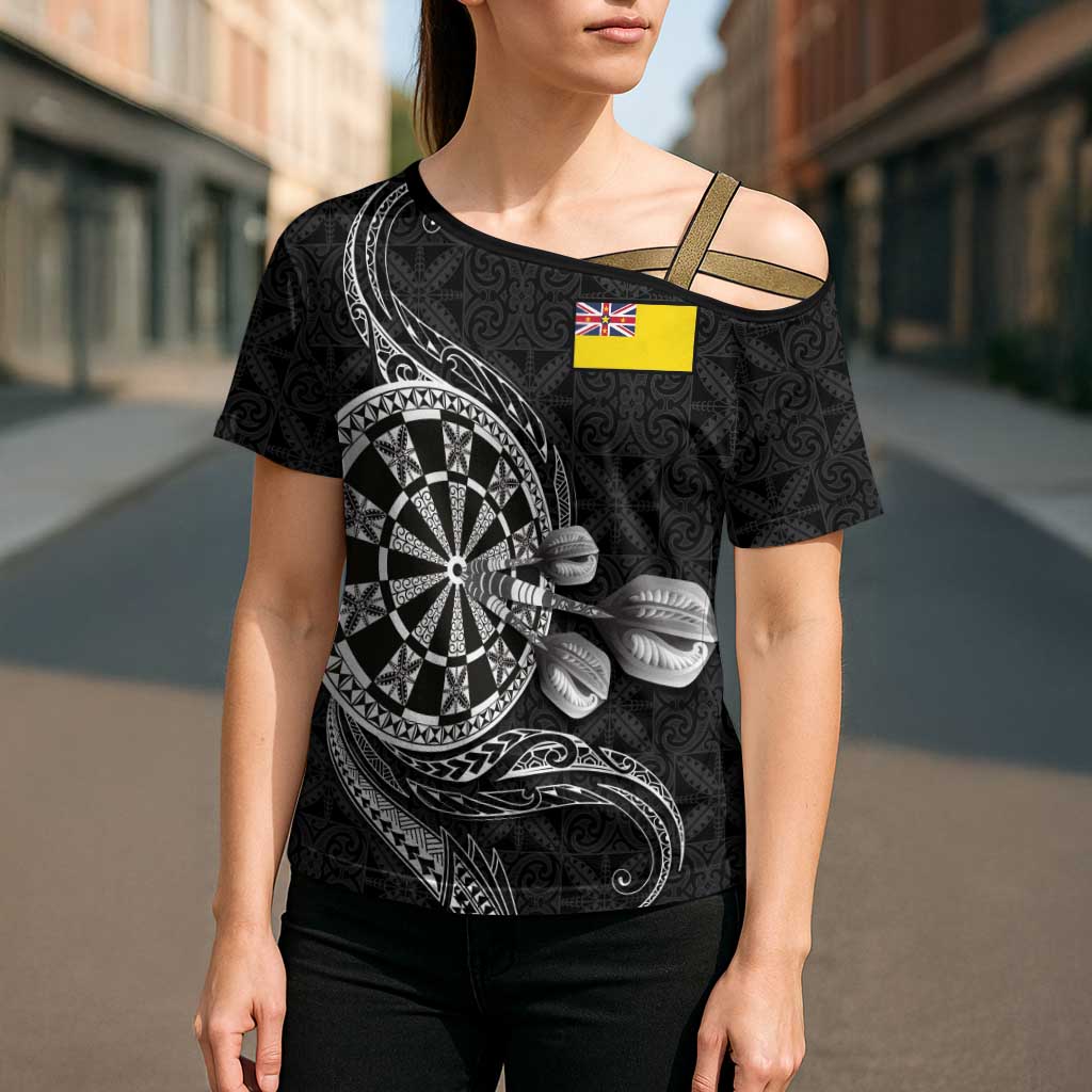 Personalised Niue Darts Masters Cross Shoulder Shirt Tribal Hiapo Dartboard - Polynesian Pride