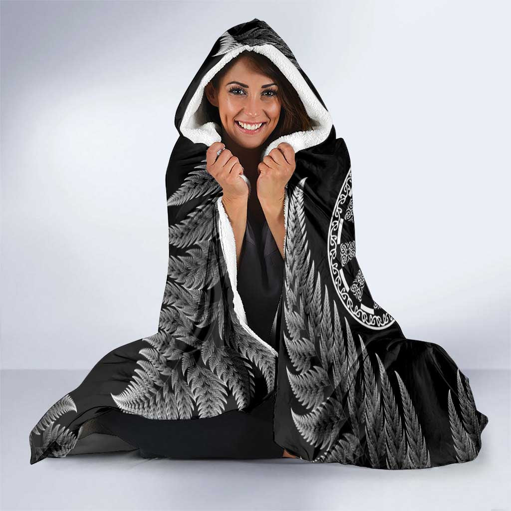 Personalised New Zealand Aotearoa Darts Masters Hooded Blanket Silver Fern and Maori Spirit - Polynesian Pride