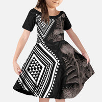 Aotearoa Tukutuku Motif Family Matching Off Shoulder Maxi Dress and Hawaiian Shirt Pohutukawa and Fern Leaves Grayscale Color LT03 Daughter's Dress Black - Polynesian Pride