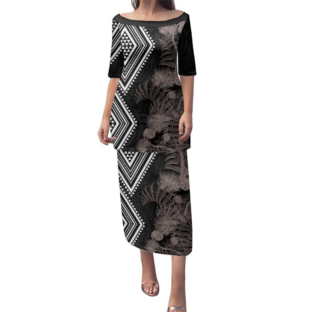 Aotearoa Tukutuku Motif Family Matching Puletasi and Hawaiian Shirt Pohutukawa and Fern Leaves Grayscale Color LT03 Mom's Dress Black - Polynesian Pride