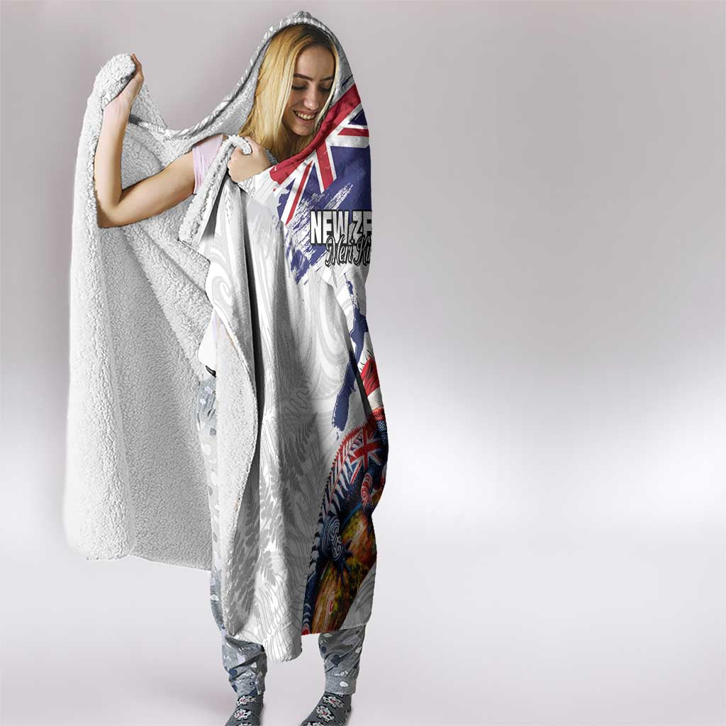 New Zealand Christmas Hooded Blanket Meri Kirihimete-Tuatara and Pohutukawa White Color