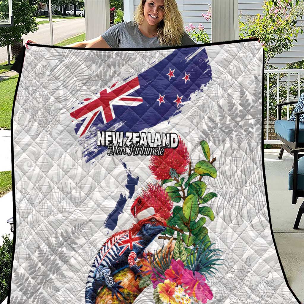 New Zealand Christmas Quilt Meri Kirihimete-Tuatara and Pohutukawa White Color