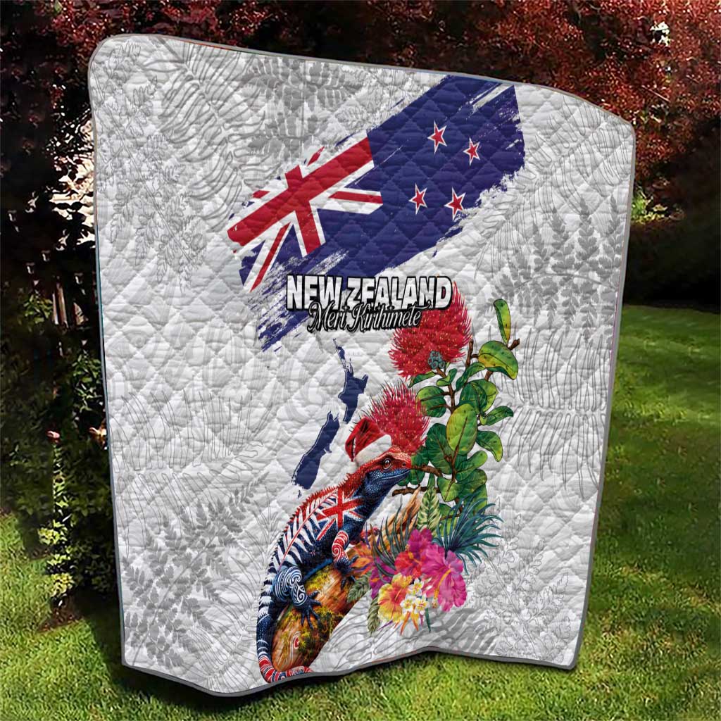 New Zealand Christmas Quilt Meri Kirihimete-Tuatara and Pohutukawa White Color