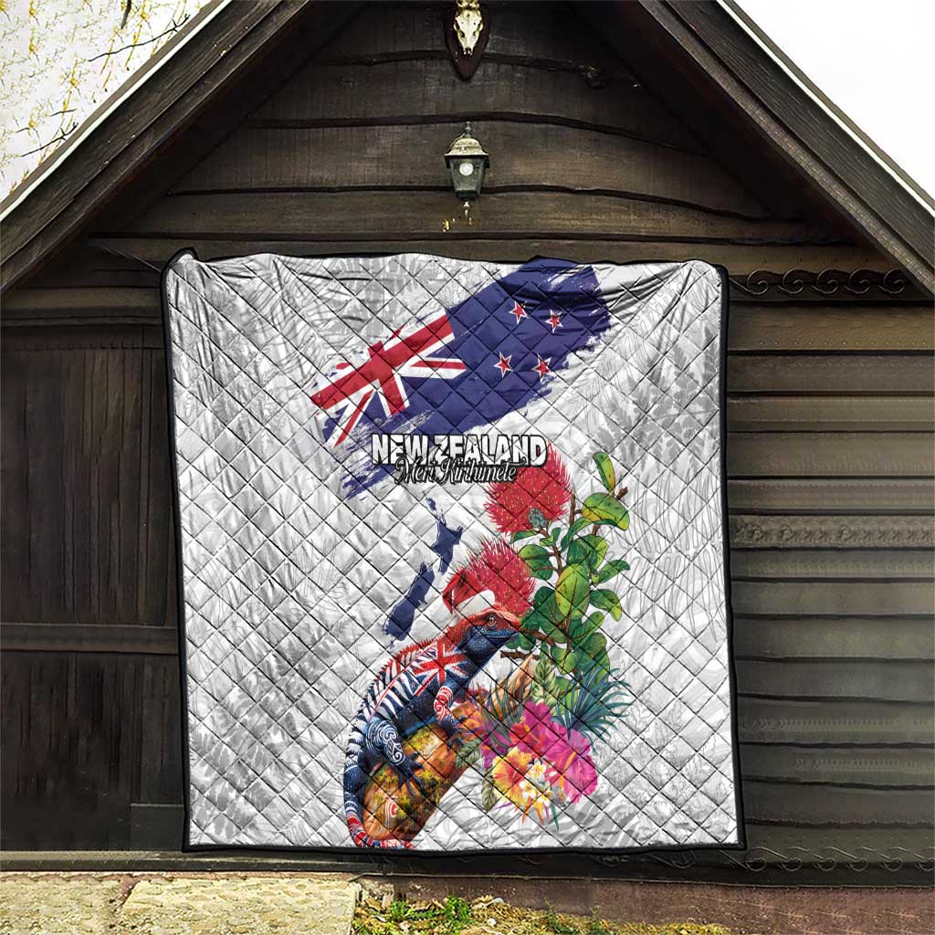 New Zealand Christmas Quilt Meri Kirihimete-Tuatara and Pohutukawa White Color