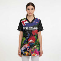 New Zealand Christmas Scrub Top Meri Kirihimete-Tuatara and Pohutukawa Black Color - Polynesian Pride