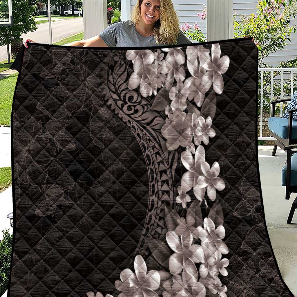 Hawaiian Plumeria-Polynesian Art Tattoo Grayscale Color Quilt