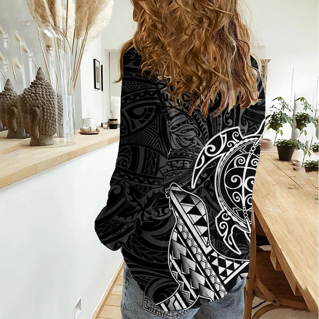 Hawaii Monk Seal and Dolphin Women Casual Shirt Polynesian Kakau Pattern Black White Color