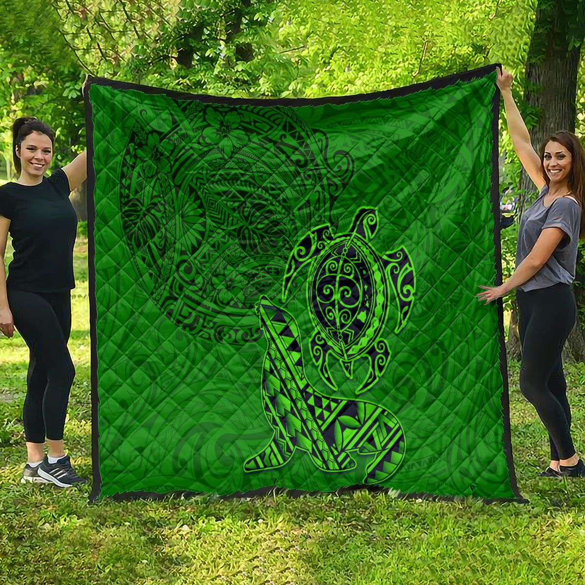Hawaii Monk Seal and Dolphin Quilt Polynesian Kakau Pattern Green
