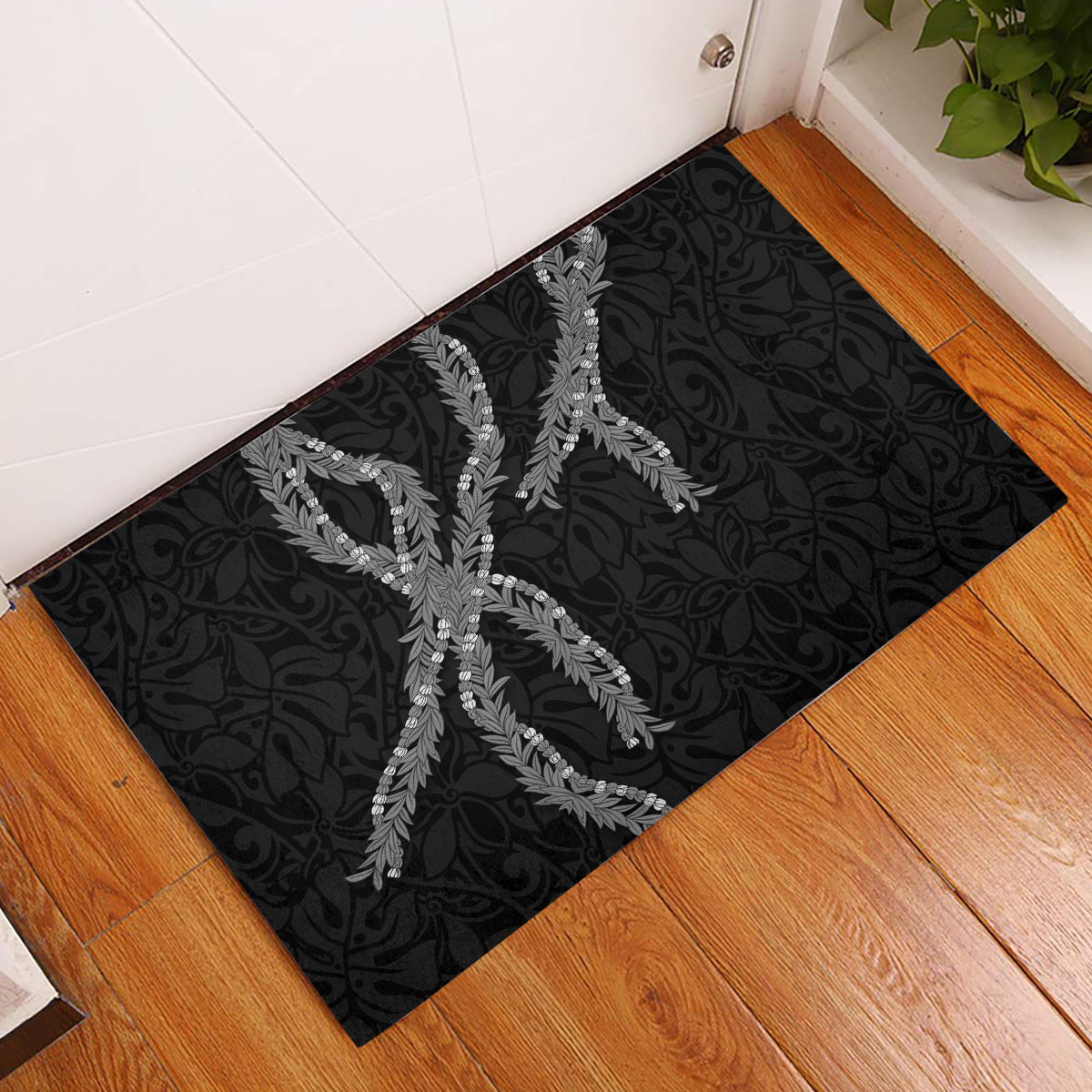 Hawaii Maile Lei Rubber Doormat Aloha Grayscale Color