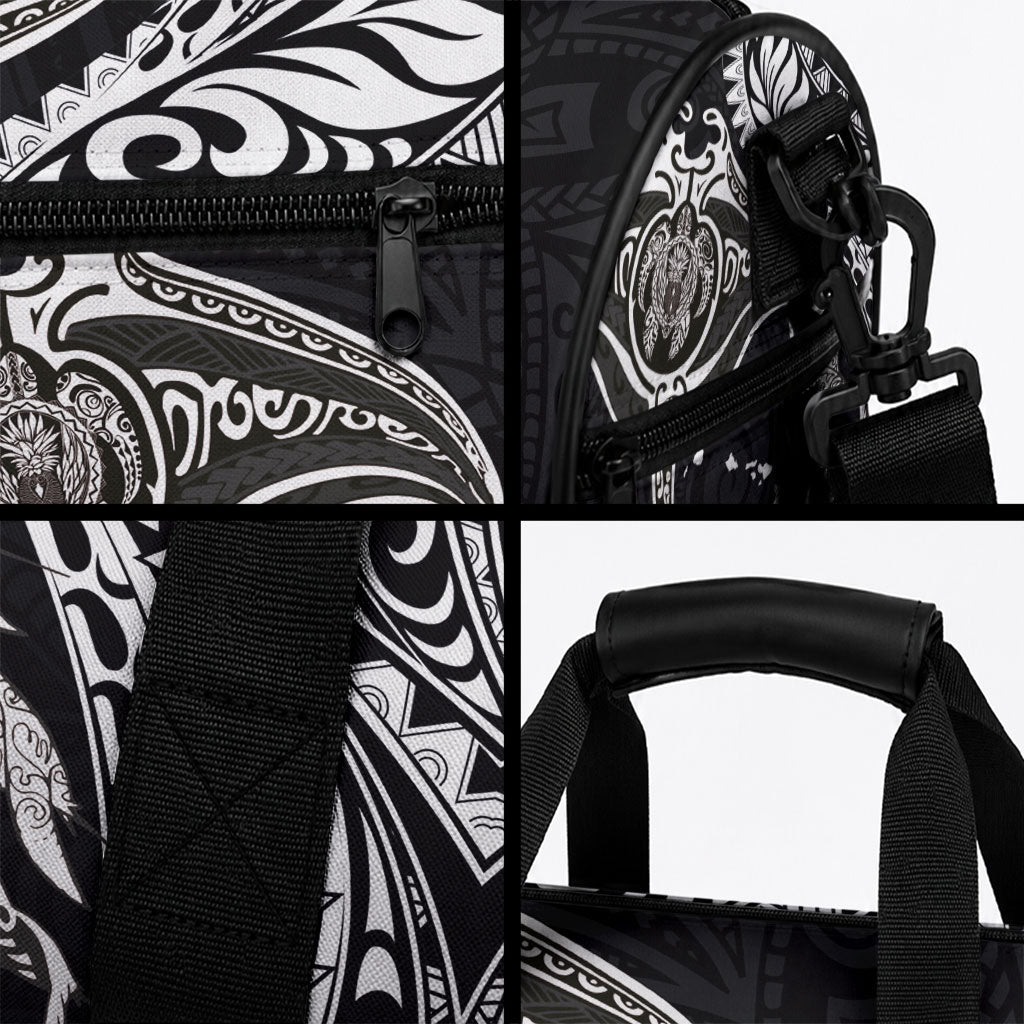 Hawaiian Manta Ray and Polynesian Tribal Tattoo Duffle Bag