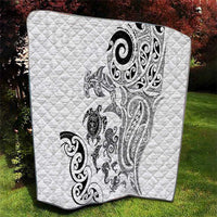 New Zealand Sea Animals with Maori Tribal Tattoo Quilt White Color LT03 - Polynesian Pride