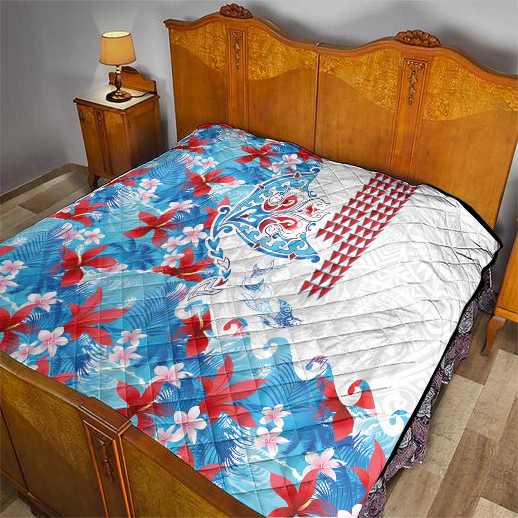 Hawaiian Tribal Manta Ray Quilt Kakau Tattoo and Flowers Surfing Waves Pattern Ocean Color