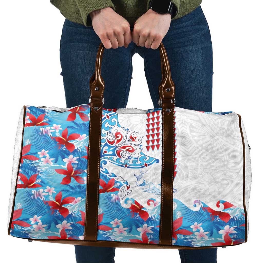 Hawaiian Tribal Manta Ray Travel Bag Kakau Tattoo and Flowers Surfing Waves Pattern Ocean Color