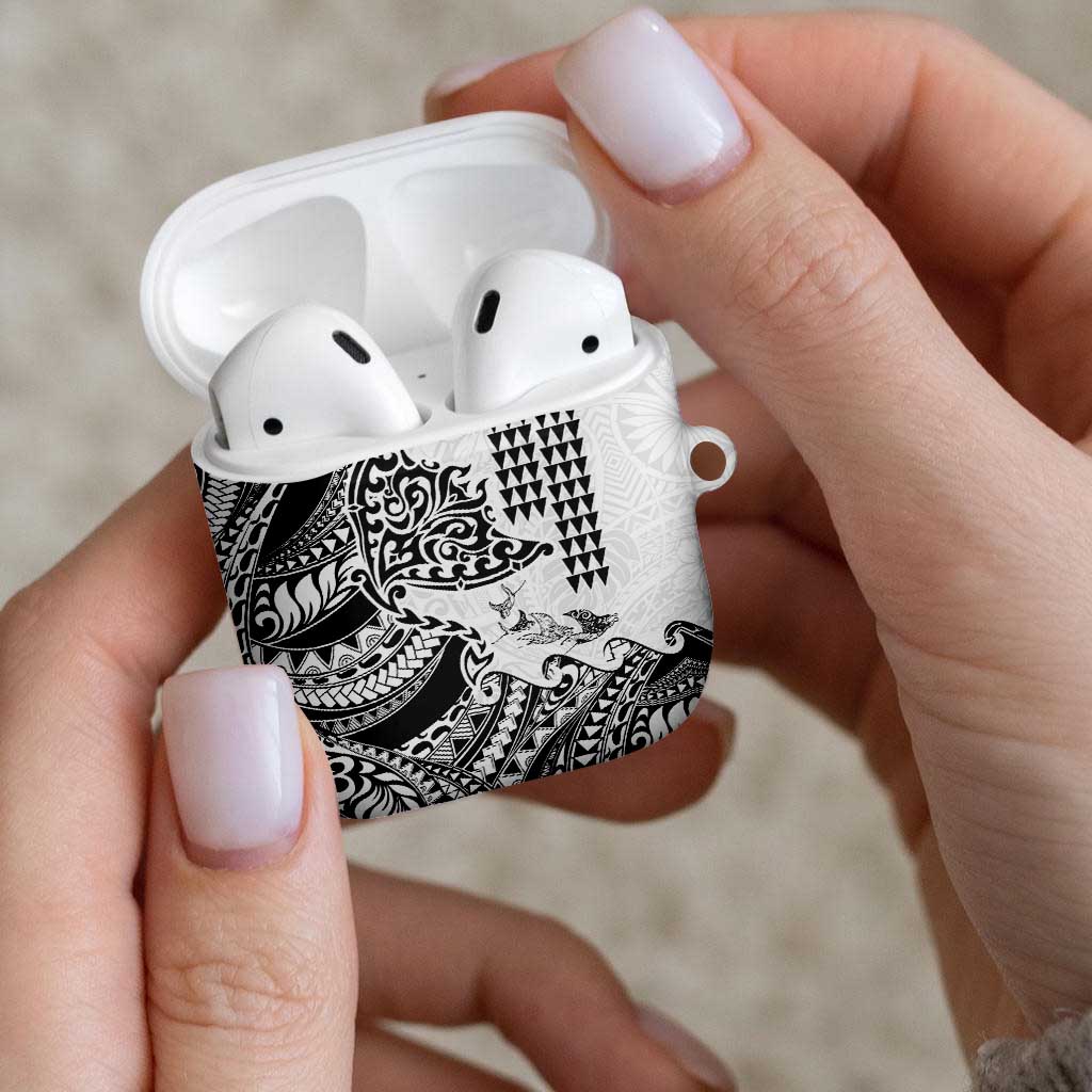Hawaiian Tribal Manta Ray AirPods Case Kakau Tattoo and Polynesian Art Motif Pattern