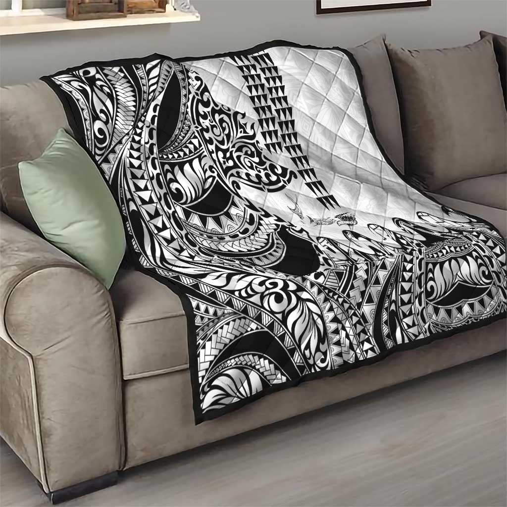Hawaiian Tribal Manta Ray Quilt Kakau Tattoo and Polynesian Art Motif Pattern