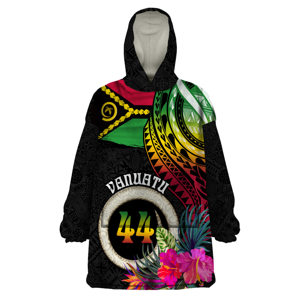 Personalised Vanuatu 44th Anniversary Wearable Blanket Hoodie Boars Tusk Tugeta Yumi Selebretem Indipendens Dei LT03 One Size Black - Polynesian Pride
